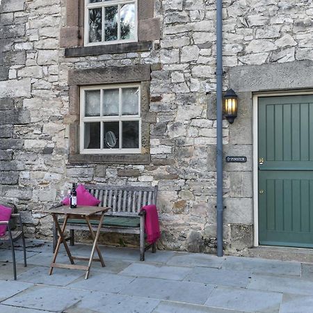 Church Farm Holiday Cottages - Pinster Cottage Ашбърн Екстериор снимка